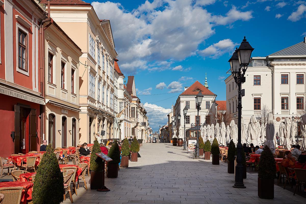 Foter Rezidencia Apartment Gyor Exterior photo