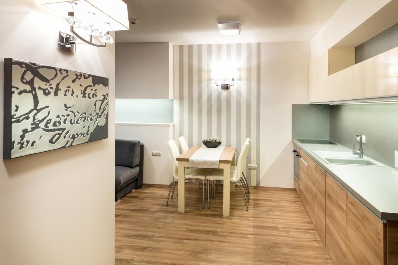 Foter Rezidencia Apartment Gyor Exterior photo